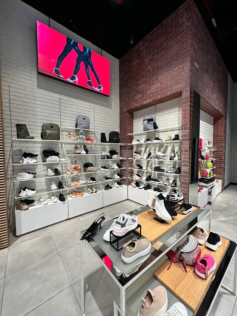 Steve Madden Franchise