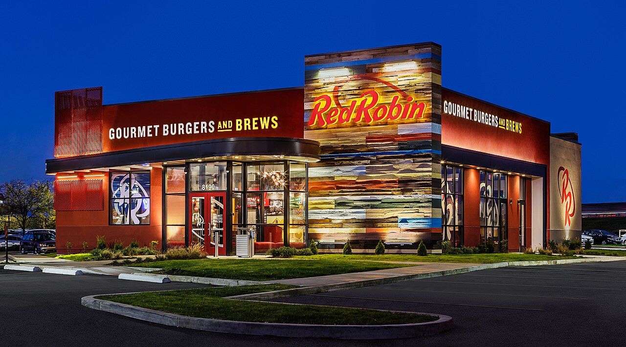 Red Robin restaurant exterior photographed in 2015